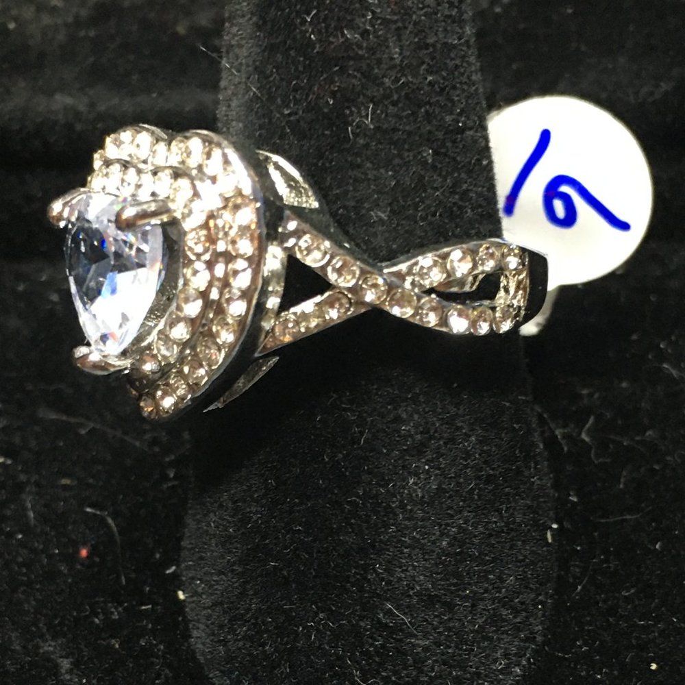 ring - Picture 2 of 5